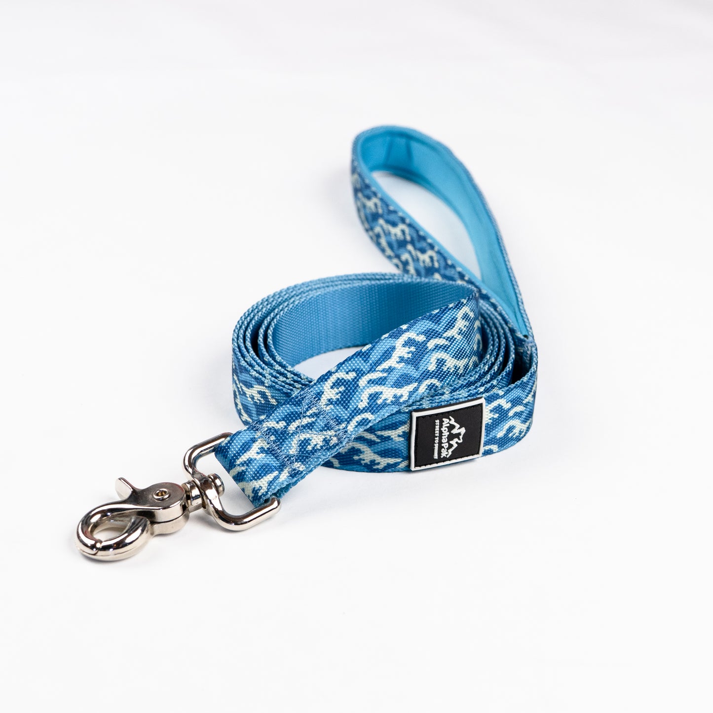 Tidal Blue and White Pattern Flat Dog Leash