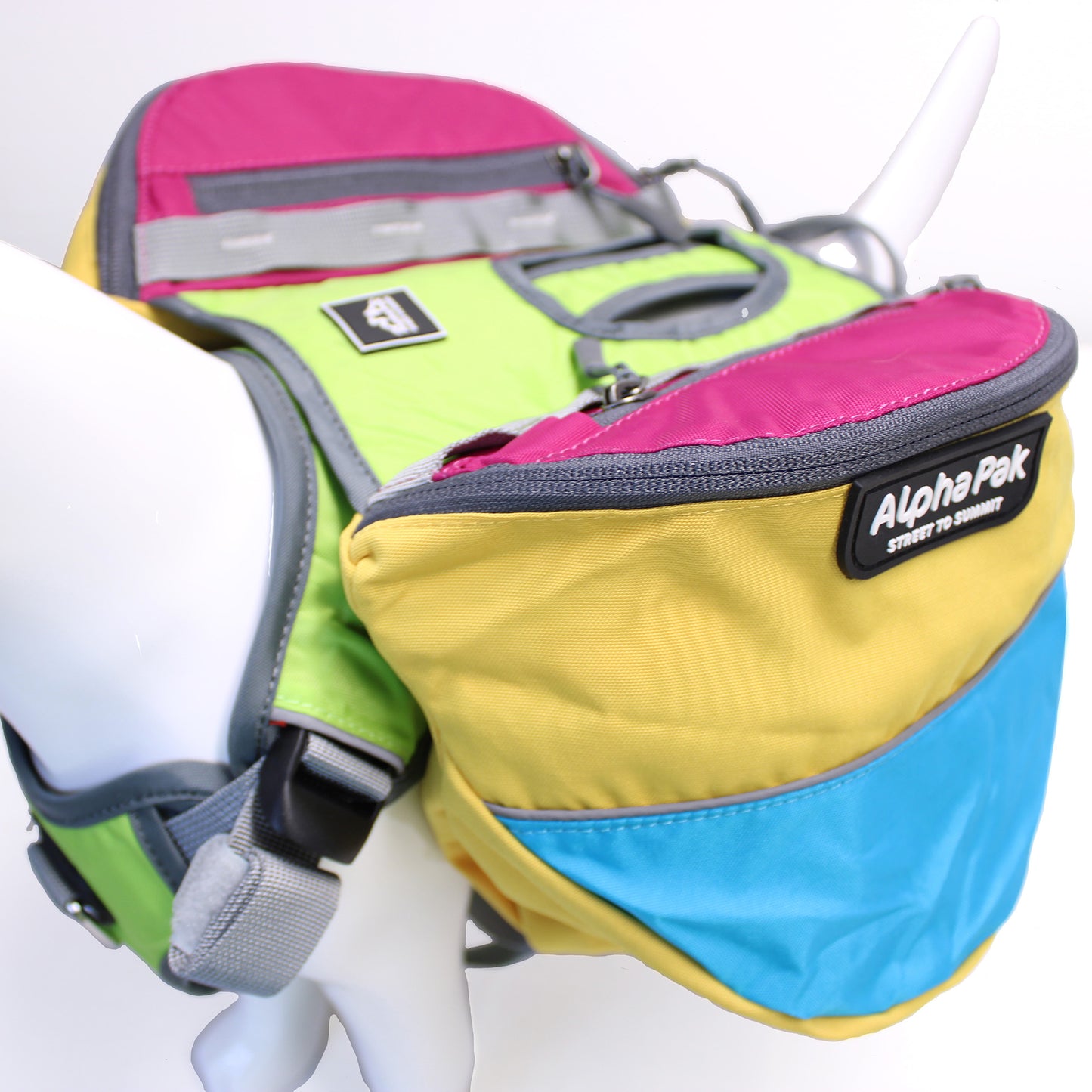 Adventurer 2-piece Dog Pack With EZ Latch™  Harness - RETRO